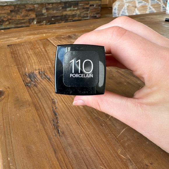 Maybelline New York Fit Me Foundation porcelain 110 - Picture 3 of 3